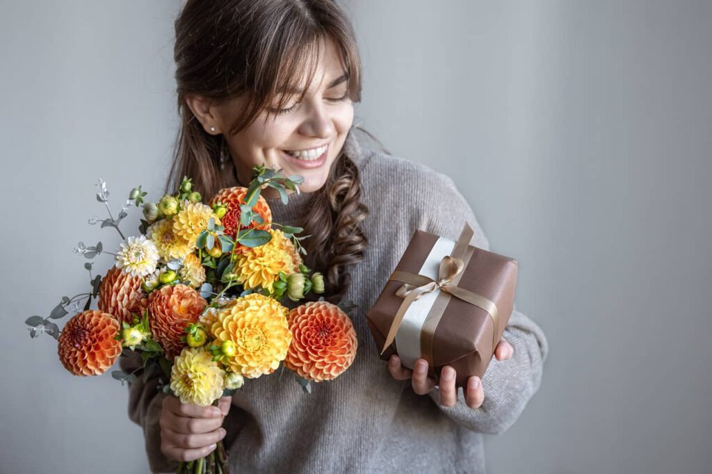 kwiaty i prezenty na Dzień Kobiet